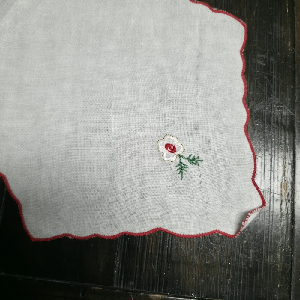 Vtg Christmas Bread Basket Liner Embroidered Poinsettia Roll Cover Bun Warmer